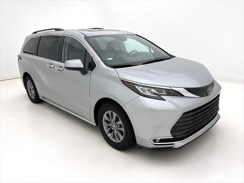 2021 Toyota Sienna XLE 7 Passenger