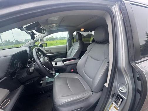 2021 Toyota Sienna XLE 7 Passenger
