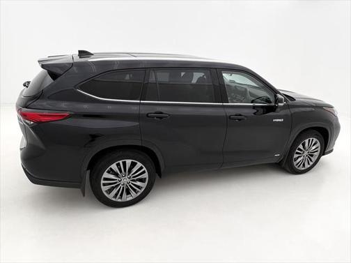 2020 Toyota Highlander Hybrid Platinum