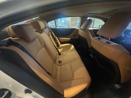 2024 Lexus ES 350 Base