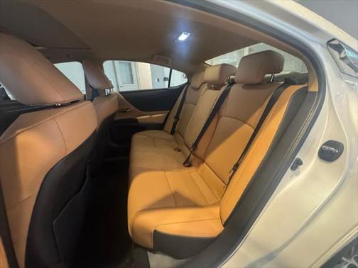 2024 Lexus ES 350 Base