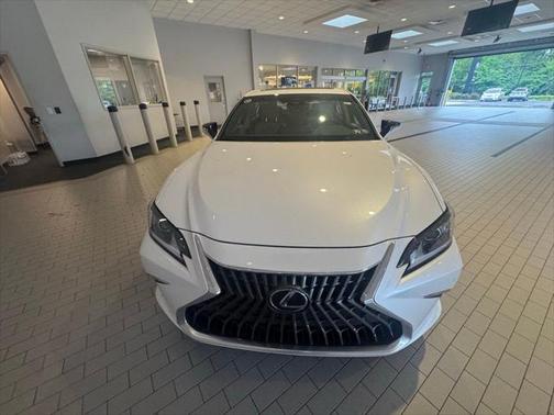 2024 Lexus ES 350 Base