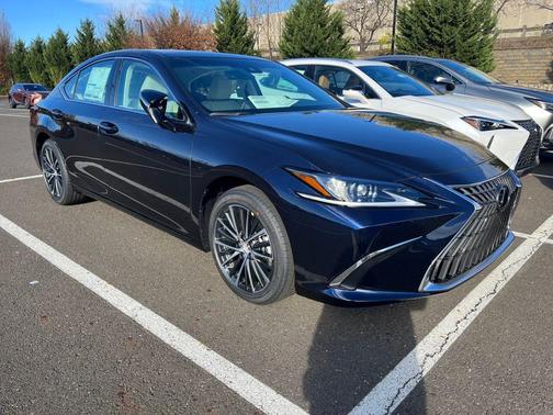 2025 Lexus ES 350 Base