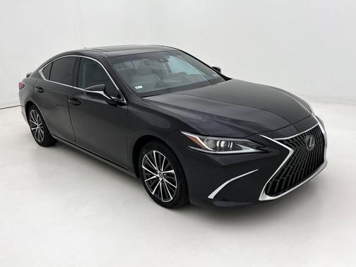 2023 Lexus ES 300h Base