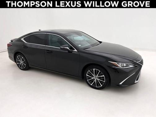 2023 Lexus ES 300h Base