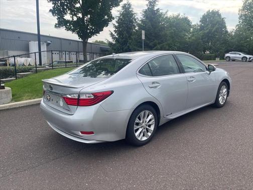 2013 Lexus ES 300h Base