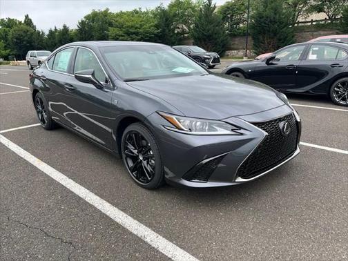 2025 Lexus ES 300h Base