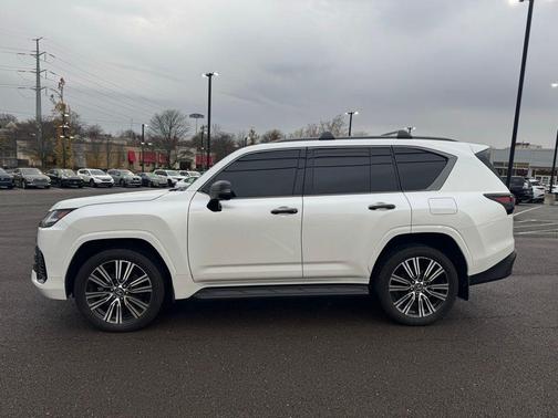 2024 Lexus LX 600 Luxury