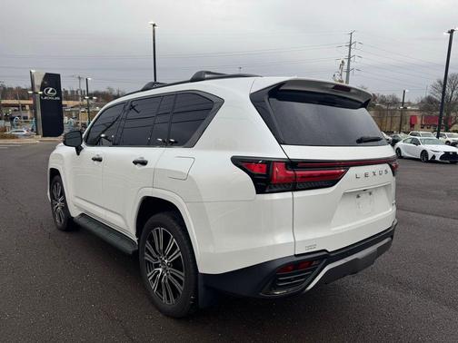 2024 Lexus LX 600 Luxury