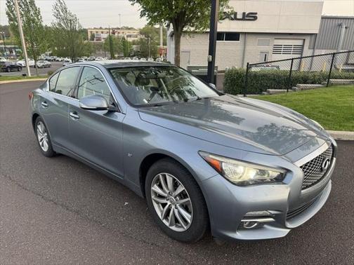2015 INFINITI Q50 Premium