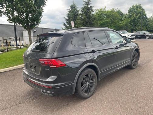 2022 Volkswagen Tiguan 2.0T SE R-Line Black 4MOTION