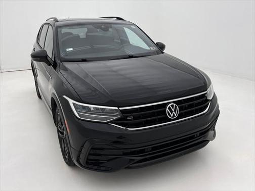 2022 Volkswagen Tiguan 2.0T SE R-Line Black 4MOTION