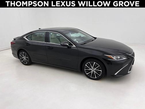 2022 Lexus ES 350 Base