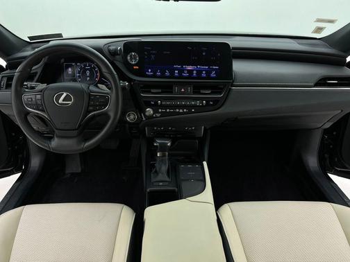 2022 Lexus ES 350 Base