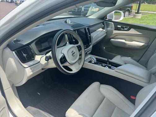 2020 Volvo XC60 Recharge Plug-In Hybrid T8 Inscription