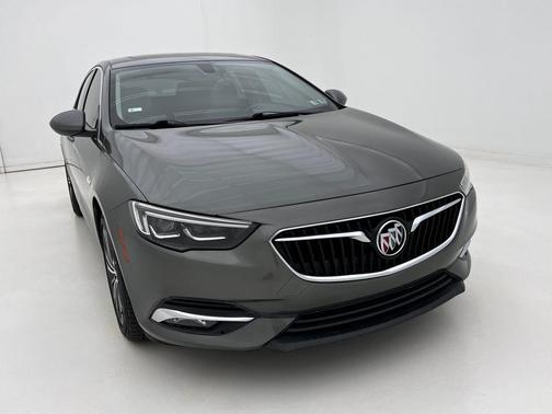 2018 Buick Regal Sportback Essence
