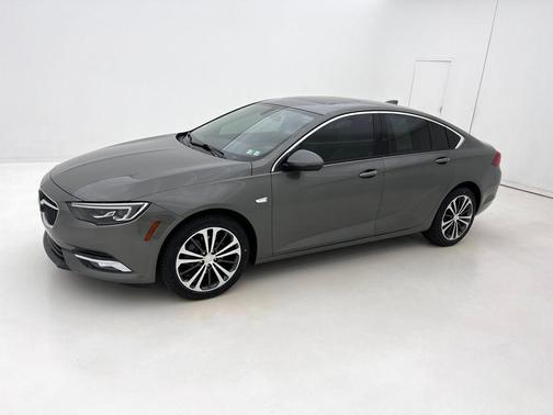 2018 Buick Regal Sportback Essence