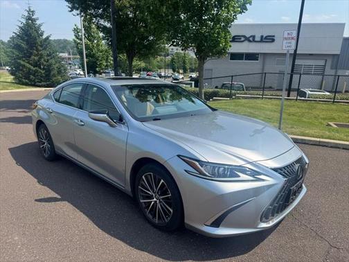2022 Lexus ES 350 Base