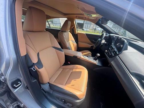 2022 Lexus ES 350 Base
