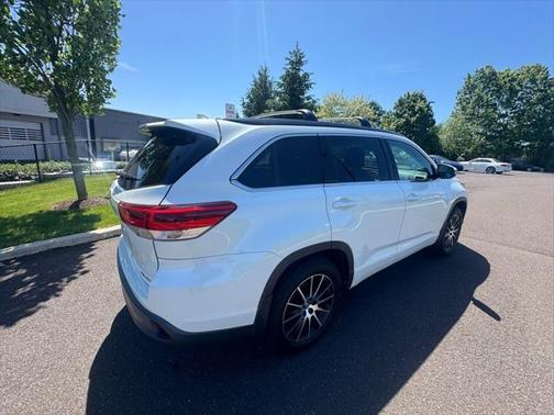 2018 Toyota Highlander SE
