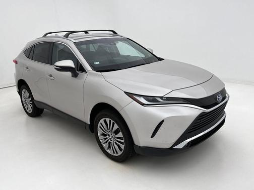2023 Toyota Venza XLE