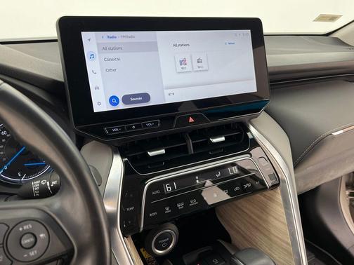 2023 Toyota Venza XLE