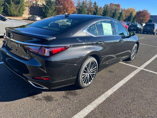 2025 Lexus ES 350 Base