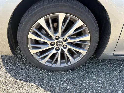 2021 Lexus ES 350 Base