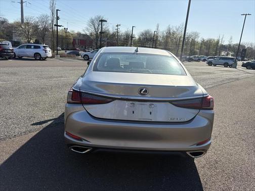 2021 Lexus ES 350 Base