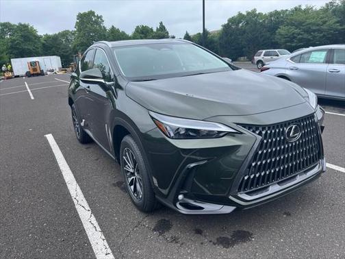 2025 Lexus NX 350h Premium