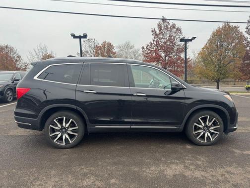 2020 Honda Pilot Touring 8-Passenger