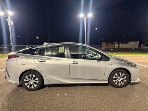2021 Toyota Prius Prime XLE