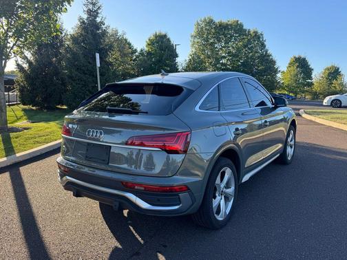 2024 Audi Q5 45 S line Premium