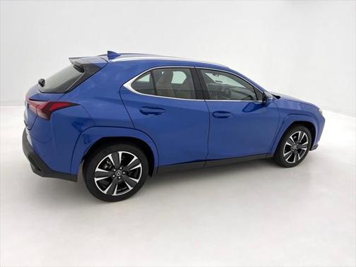 2025 Lexus UX 300h Premium