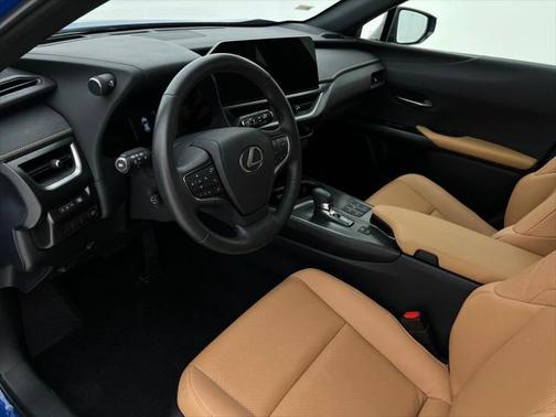 2025 Lexus UX 300h Premium