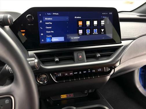 2025 Lexus UX 300h Premium