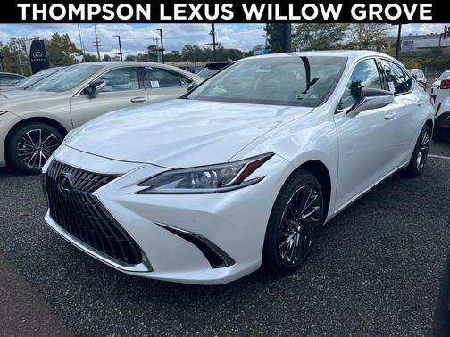 2025 Lexus ES 300h Luxury