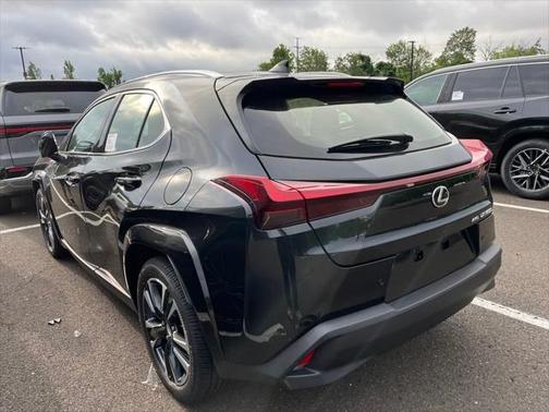 2025 Lexus UX 300h Premium