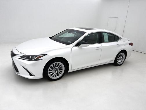2019 Lexus ES 300h Luxury