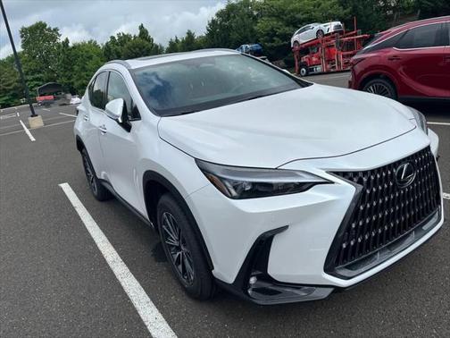 2025 Lexus NX 350h Premium