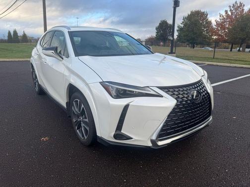 2023 Lexus UX 250h Base