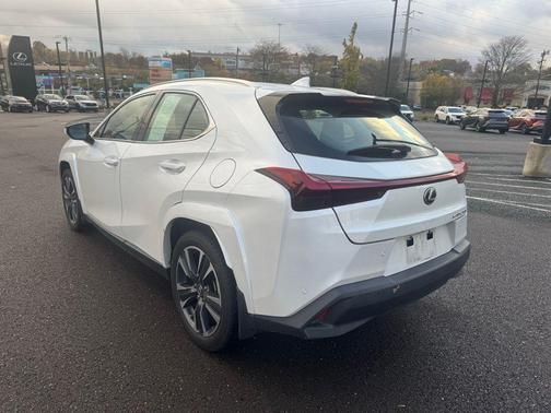 2023 Lexus UX 250h Base