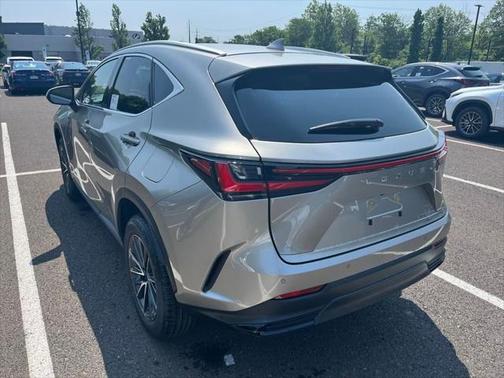 2025 Lexus NX 350h Premium