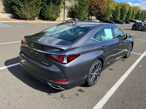 2025 Lexus ES 350 Base