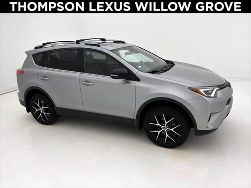 2017 Toyota RAV4 Hybrid SE