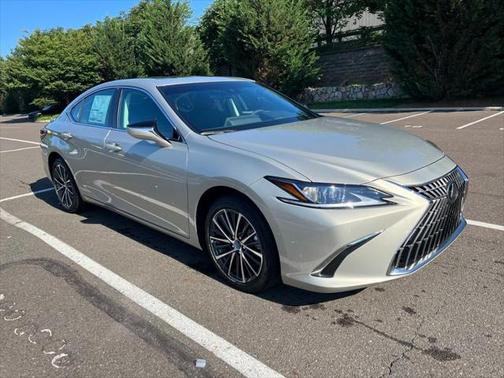 2025 Lexus ES 300h Base