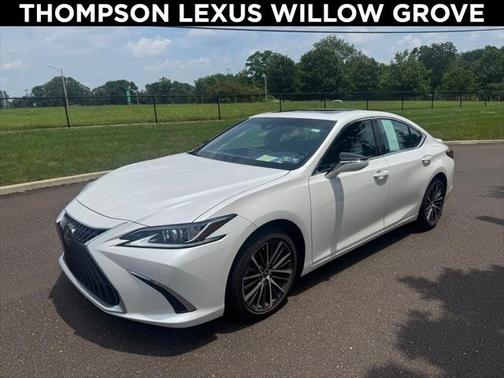 2022 Lexus ES 350 Base