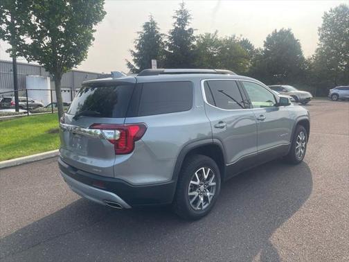 2023 GMC Acadia AWD SLT
