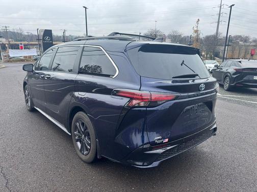 2024 Toyota Sienna XSE 7 Passenger