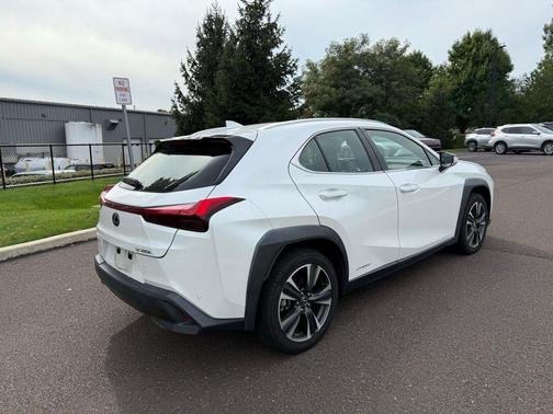 2021 Lexus UX 250h Base